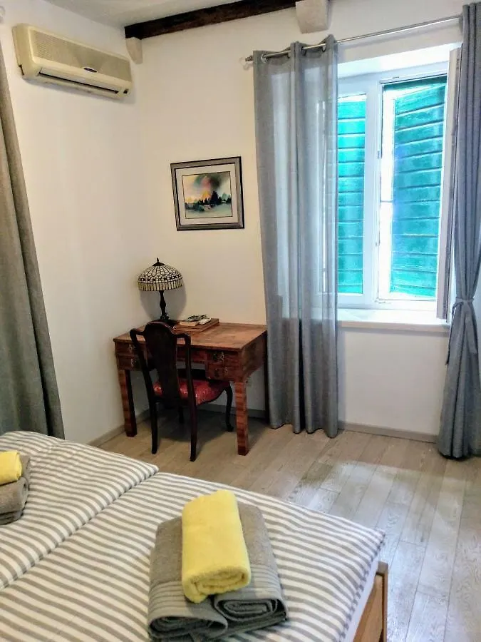 Apartment Ferienwohnung De Caris Palace Split