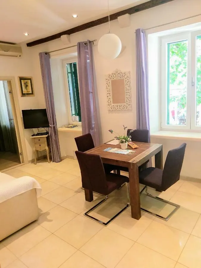 De Caris Palace Apartament Split